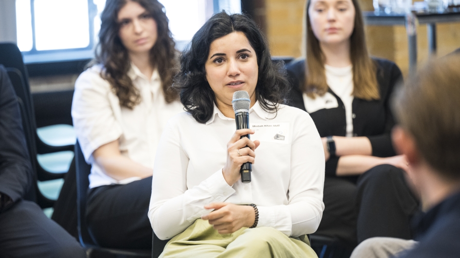Community Event gegen Hass im Netz zum Thema „Screens & Society“ am 13. und 14. Mai 2024 im bUm Berlin